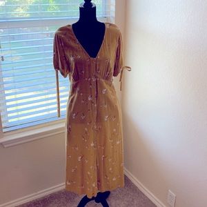 Mustard color floral dress with pockets